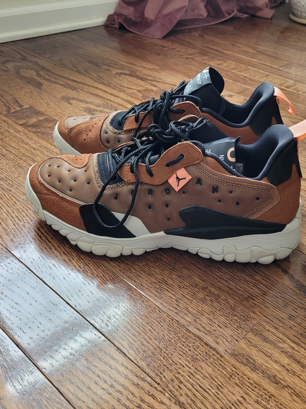 Jordan Men’s Brown, Black and Cream Sneakers